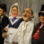 Waarom wandelen tussen lichtsculpturen kinderen zo diep verwondert (en hoe je er samen het meeste uit haalt)